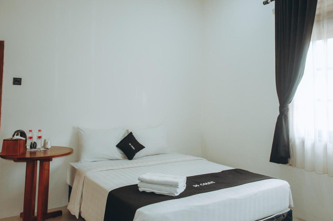 Hotel Ds Colive Marina Airport à Semarang Extérieur photo