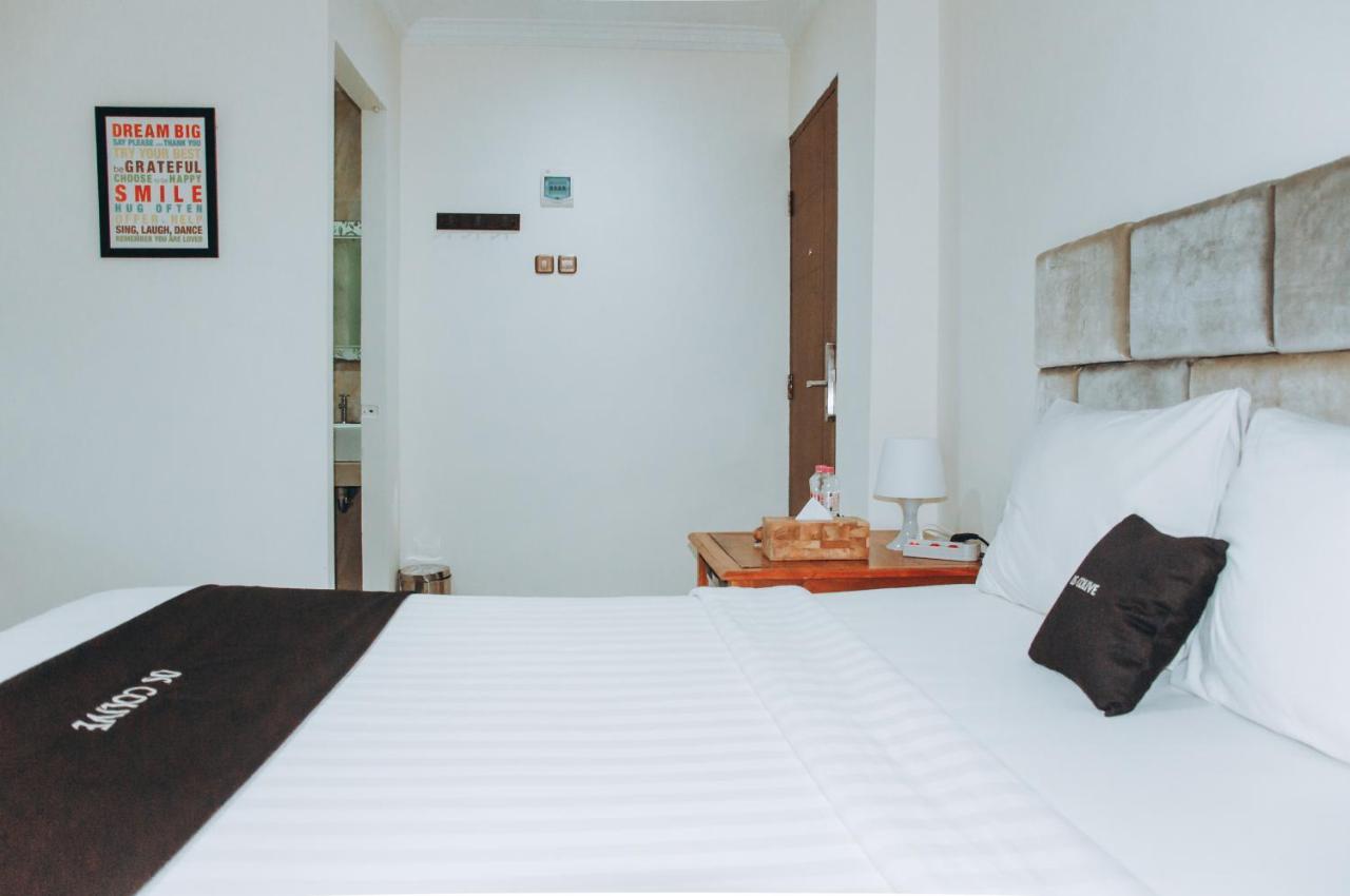 Hotel Ds Colive Marina Airport à Semarang Extérieur photo